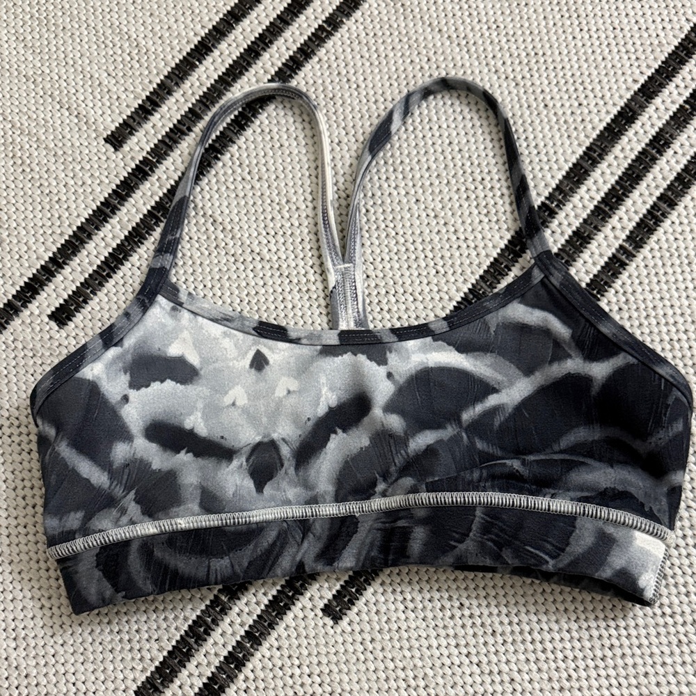 Lululemon Flow Y Bra